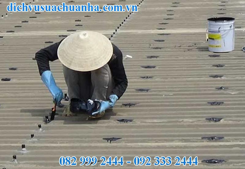 dịch vụ chống thấm dột lỗ đinh cho mái tôn